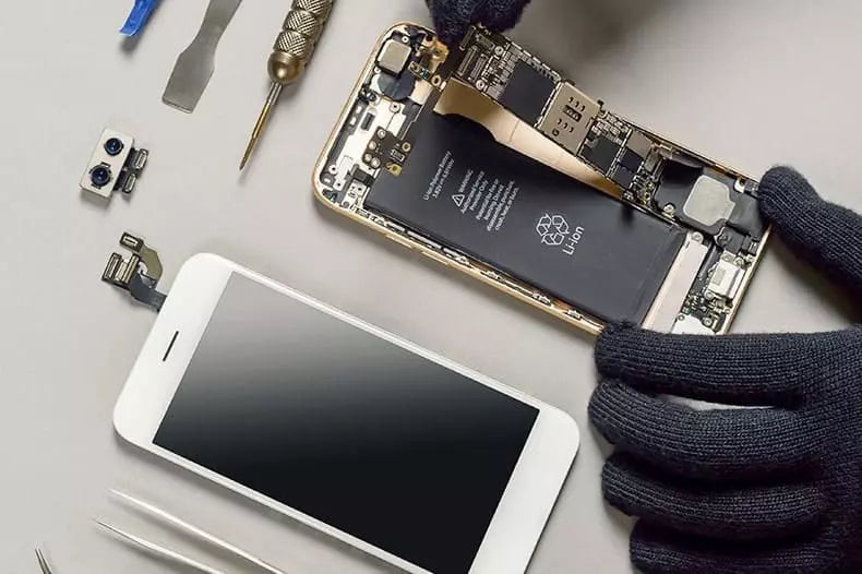 iPhone battery replacement service without and with coding